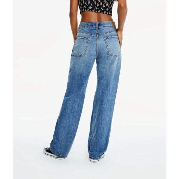Aeropostale Sz 8 Skater Jeans Relaxed Wide Leg Distressed Ripped Knees Mid Wash - Picture 6 of 16